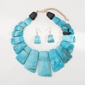 Set gioielli retrò 3 pezzi con collana e orecchini in resina marmorizzata azzurra - Turchese