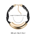 Détail du collier en tissu léopard avec pendentif croissant doré et dimensions - Noir
