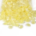 Pétalos de concha amarillo claro con brillo perlado para manualidades de joyas - 15x17mm (Paquete de 20) / Amarillo (Pequeño)
