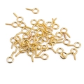 Makroaufnahme vergoldeter Ösenschrauben aus Metall für DIY-Schmuck und Anhänger - 200 Stk./Packung / 5*10MM (Ca. 1.3mm Dick) / Gold