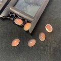 Cabochon ovali in resina occhio di gatto arancio-rosa per gioielli fai da te - 10x14mm (10 Pezzi/Confezione) / Bianco