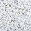 Platte witte acryl kralen met gouden smiley gezicht voor DIY sieraden maken - Goud Smiley / 50 Stuks / Wit