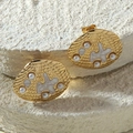 Eleganti orecchini a conchiglia dorati con smalto bianco e perle, stile nautico da donna - Oro Bianco Irregolare (FYD6223EH-white)