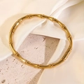 Bracelet élégant plaqué or 18 carats avec motif bambou au style luxe minimaliste - Or