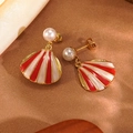 Orecchini a conchiglia a righe bianche e rosse con perle e acciaio inossidabile - Conchiglia Rigata Rossa (FYD6186EH-red)