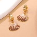Orecchini pendenti a ventaglio dorati con smalto crema e marrone dal design elegante - Ciondolo Conchiglia Marrone (FYD6216EH-brown)