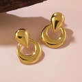 Detail of gold-plated geometric droplet earrings on warm beige background with wood blocks - Teardrop Semicircle Stitching Style (FYD6208)