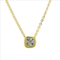 Collana con pietra portafortuna dorata e zircone quadrato azzurro con castone chiuso - Stile Marzo