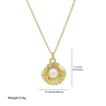 Golden scallop shell necklace with pearl inlay on O-chain including size 17.1mm and 3.4g - Pearl Scallop Style