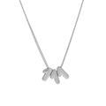 Collier argenté poli avec pendentif chiffre des anges 111 sur fond blanc neutre - Collier / 111 Argent