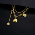 Collier double rang en acier inoxydable doré avec smileys et médaille ronde gravée - Or