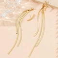 Pendientes largos elegantes de acero de titanio dorado con borlas de cadena snake - Dorado