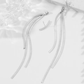 Elegantes pendientes largos de borla con cadena de serpiente plateada en acero inox - Plateado