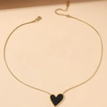 Minimalistische goldene Schlangenkette mit poliertem schwarzem Herzanhänger für Damen - 40+5cm / Halskette mit Schwarzem Herzanhänger
