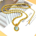 Collier chaîne Figaro dorée avec pendentif ovale en pierre naturelle vert menthe - Or Zirconium Bleu Clair (X1021)
