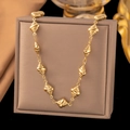 Collana a conchiglia in acciaio dorato con ciondoli a spirale su scatola portagioie luxury - Collana di Lumaca di Mare (H1308)