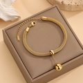 Collier en maille d'acier au titane doré avec perle coulissante et pendentif sphérique - Bracelet (S4302) / Or