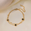 Zweilagige goldene Titanstahl-Fußkette mit schwarzen römischen Zahlen-Anhängern - Schwarz-Weißer Römischer Doppelketten-Stil (B5020)