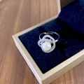 Bague réglable en argent avec une perle blanche lustrée et des accents de cristal - Bague Perle Camélia Argenté