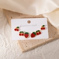 Set di tre paia di orecchini in acciaio inossidabile con ciliegia e fragola rossa - Orecchini a Bottone Misti Ciliegia e Fragola (#1108)
