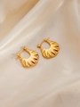 Elegant gold titanium steel croissant hoop earrings with a pleated fan texture - U-Shaped E0238 Style