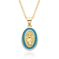 Dettaglio del ciondolo ovale della Vergine Maria in oro con bordo in smalto blu - blu brillante