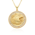 Primer plano del colgante de leopardo dorado con cristales y elegante cadena metálica - Diseño Redondo de Cabeza de Lobo (D560)