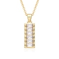 Vue détaillée du collier doré avec pendentif rectangulaire en zircon bleu œil du démon - Style Rectangulaire Vertical (E062)
