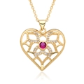 Eleganter Herzanhänger in Gold mit rotem Edelstein und Zirkonia-Verzierungen - Hohl Blumenmuster Roter Hauptstein Herz Anhänger (E142)