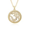 Détail du collier pendentif Om doré serti de zircons cubiques scintillants en pavé - Style Rond Symbole Om Micro Pavé (E406)