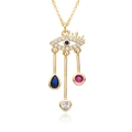 Détail du collier œil maléfique doré avec breloques en zircone colorée et pendentif cœur - Goutte Cœur Cercle Tricolore (g190)