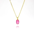 Nahaufnahme der Goldkette mit ovalem rosa Edelstein in einer klassischen 4-Krallen-Fassung - Rosa Oval (K191)