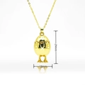 Collier pendentif religieux Marie en forme d'œuf doré avec dimensions 29mm par 18mm - Style Poussin Sortant de l'Œuf (H310) / Or