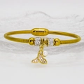 Golden snake chain bracelet with magnetic clasp and crystal-encrusted fishtail pendant - Artificial Pearl Fish Tail Style (A246) / 16cm