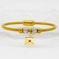 Detail of gold magnetic bracelet with envelope pendant and red heart detail - 16cm / Heart Envelope Style
