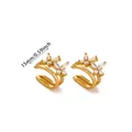 Dettaglio di ear cuff a foglia placcati oro 18K da 15mm con brillanti zirconi marquise - Ear Cuff Doppio Strato Rhinestone (G126368-T)
