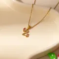 Collier doré avec pendentif chiffre 2 orné d'un bonnet de Noël et d'une barbe blanche - Père Noël Lettre Z (0657)