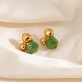 Boucles d'oreilles rétro dorées en acier inoxydable avec résine ambrée sur soie - Nœud Pierre Vert Foncé Clou (1809)