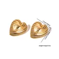 Goldene Herzohrringe mit Texturfalten und Größenangaben von 2.7cm und 3.2cm - Texturiertes Herz Stil (0333)