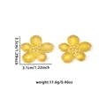 Goldene gebürstete Edelstahl-Blumenohrringe mit Perlen-Herz-Details für Frauen - Gebürstete Blume Stil (0619)