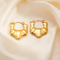 Twisted croissant dome earrings in 18K gold plated titanium steel with vintage texture - Irregular Shape Earrings 0271