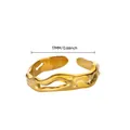 Anello aperto in acciaio inossidabile dorato con trama a onde e diametro 17 mm - Stile traforato in metallo fuso a onde (JZ6941)