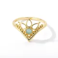 Detail of vintage crown ring with gold plating and light blue gemstone inlay - V-shaped Crown Light Blue Gemstone Style (JZ811G-T)