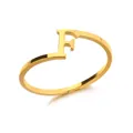 Minimalistische gouden ring met letter F van gepolijst roestvrij staal verstelbaar - Letter F Stijl