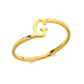 Minimalistische verstelbare gouden roestvrijstalen ring met een gepolijst letter G-ontwerp - Letter G Stijl