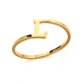 Minimalistische goudvergulde roestvrijstalen ring met gepolijste letter L en glanzende afwerking - Letter L Stijl