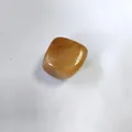 Austauschbarer bernsteinfarbener Rohstein-Anhänger mit poliertem Finish im Metallnetz - Goldsandstein
