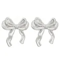 Polierte silberne Edelstahl Schleifenohrstecker mit realistischer Bandstruktur - Concave Bowknot (3726)