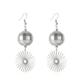 Orecchini a goccia color argento con perle sfaccettate e pendenti radiali in stile moderno - Orecchini a Stella Radiale (G-533) / Argento