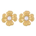 French style gold flower stud earrings with central white pearl and ribbed texture - Gold (N-514)